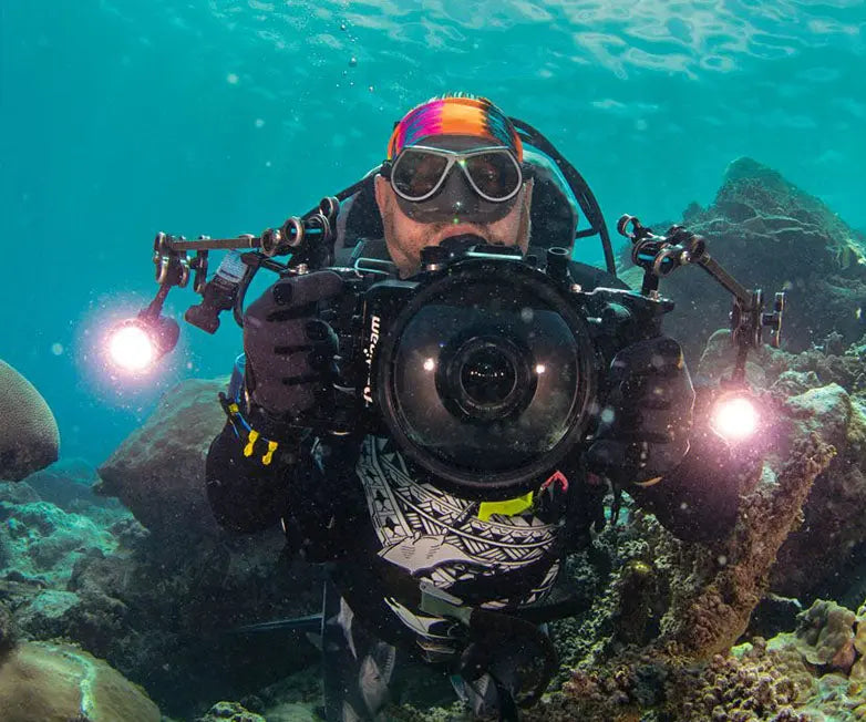 OrcaTorch U/W Photography D900V torcia video subacquea 2200 lumen
