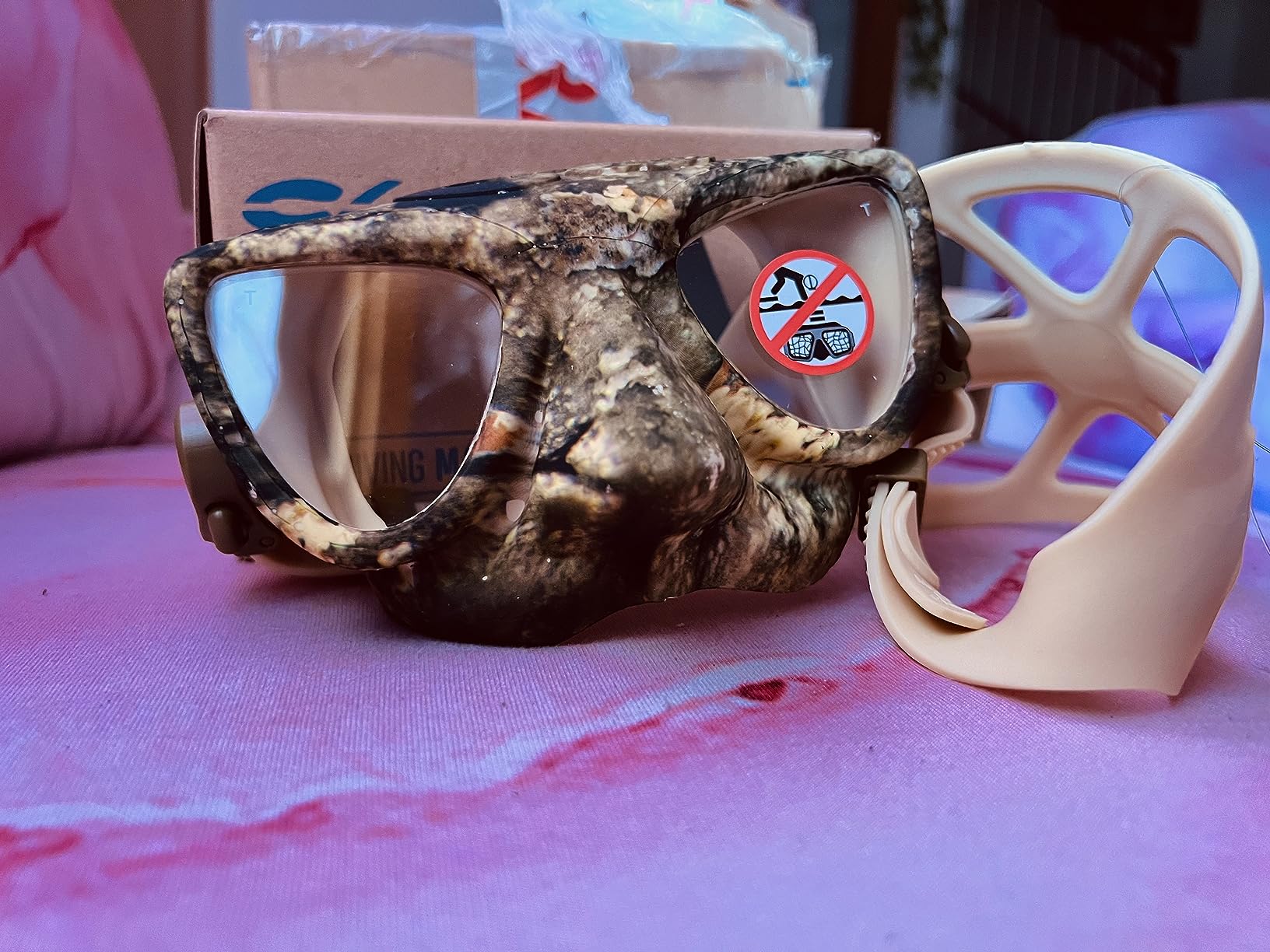 C4 Masks and Snorkels Plasma maschera subacquea nera standard basso volume