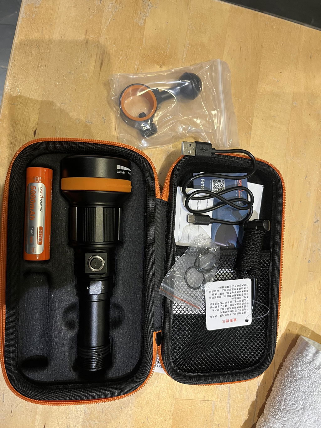 OrcaTorch Recreational Diving ZD710 MK2 torcia subacquea zoom