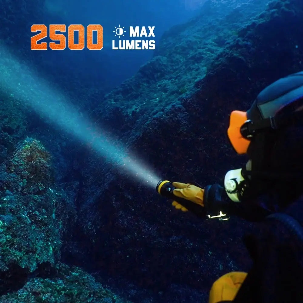 OrcaTorch Recreational Diving D850 torcia subacquea 2500 lumen fascio 6°