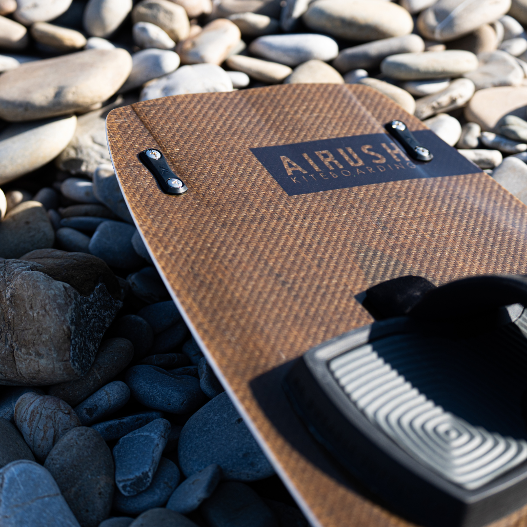 Airush Twintip Kiteboards Apex Eco kiteboard 136x40 freeride